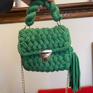 Green chunky woven purse festive